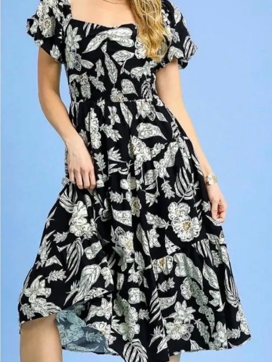 Umgee Dresses & Skirts - Black Floral Midi Dress with Puff Sleeves